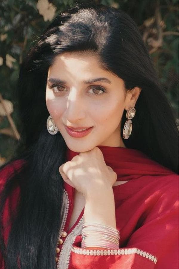 Mawra Hocane poster