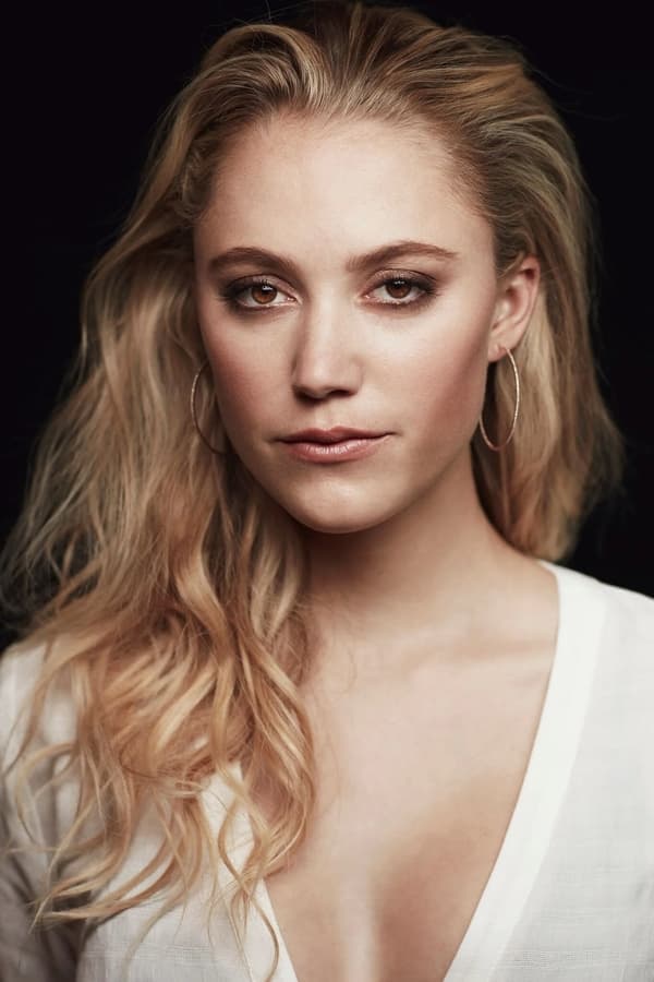 Maika Monroe poster